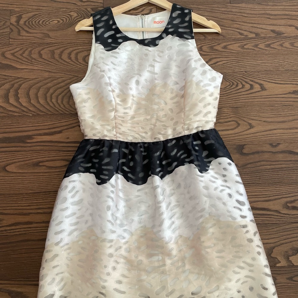 Short Formal Wear Dress - Size M